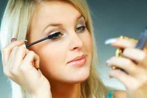 women 3 minutes makeup tips